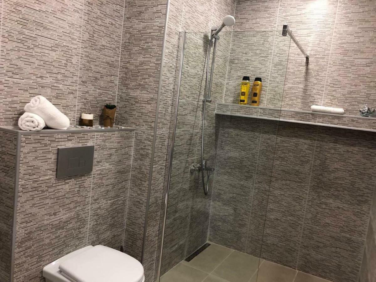 Modern Apartment Kutaisi Eksteriør bilde