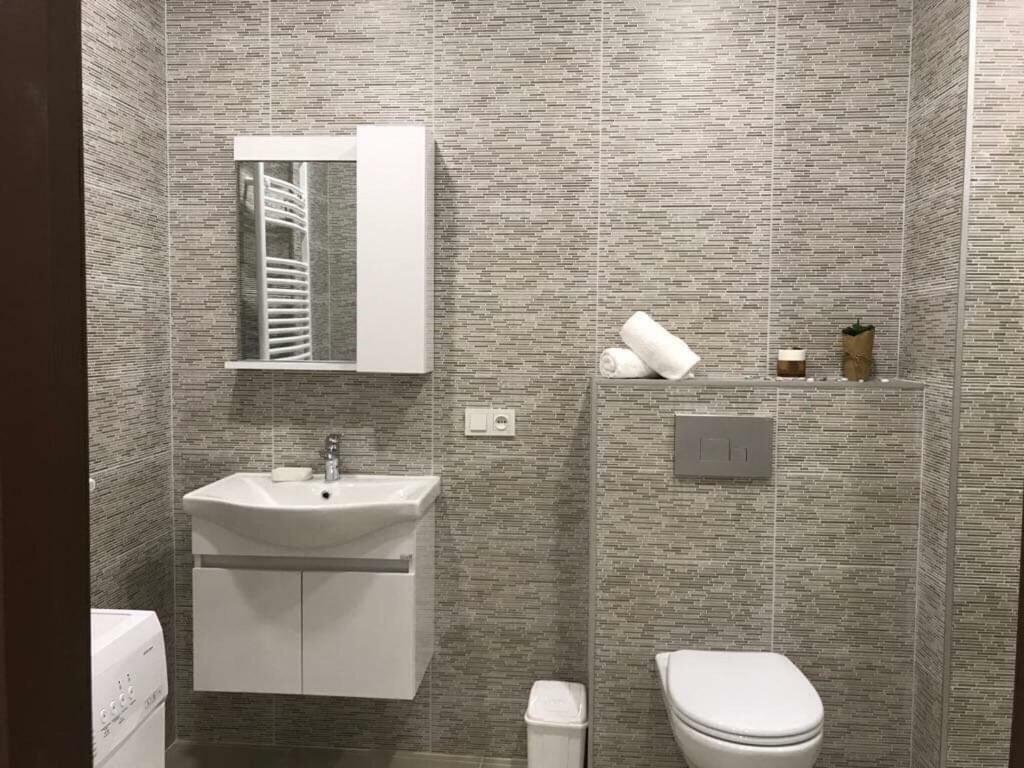 Modern Apartment Kutaisi Eksteriør bilde