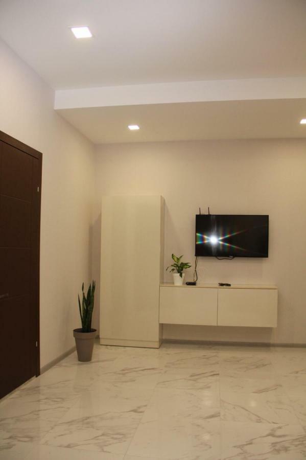 Modern Apartment Kutaisi Eksteriør bilde