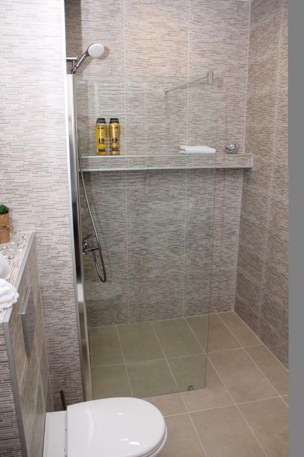 Modern Apartment Kutaisi Eksteriør bilde