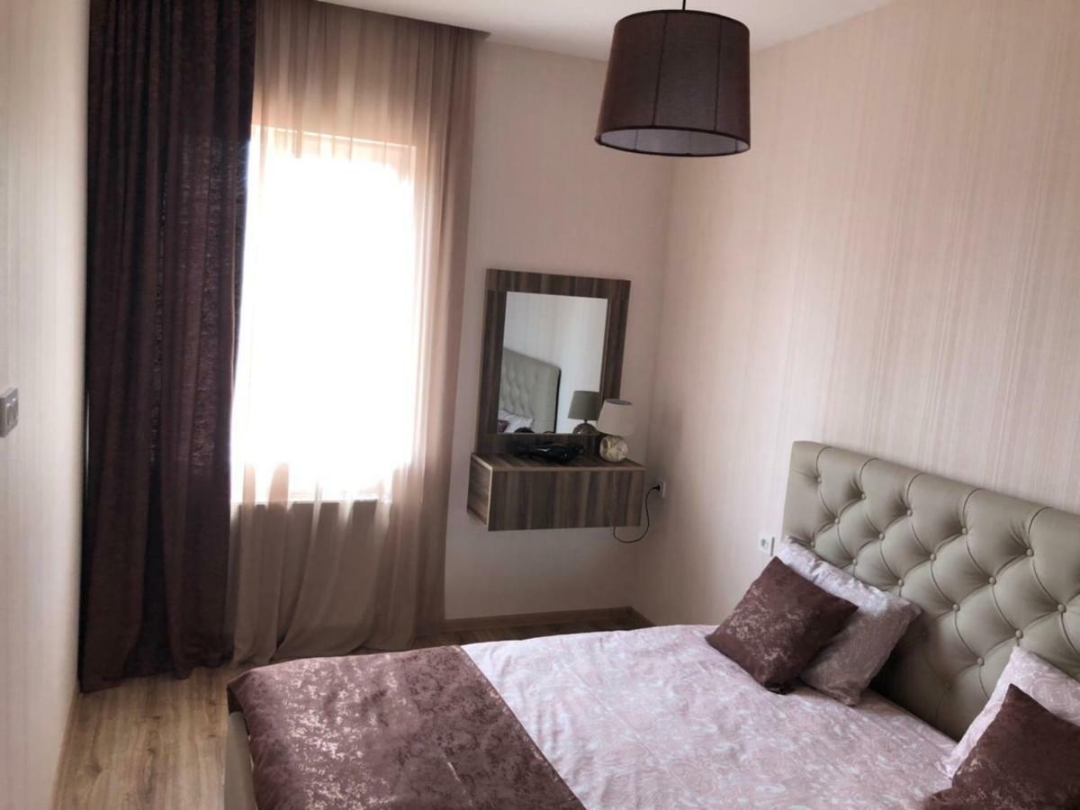 Modern Apartment Kutaisi Eksteriør bilde