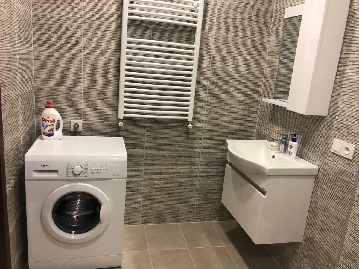 Modern Apartment Kutaisi Eksteriør bilde