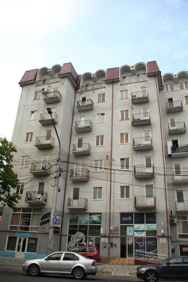 Modern Apartment Kutaisi Eksteriør bilde